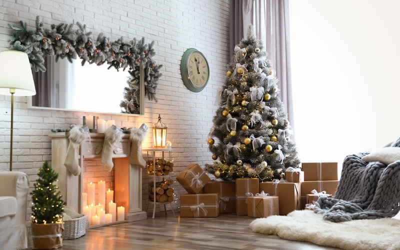 What's the Perfect Holiday Color Palette for Your Home?